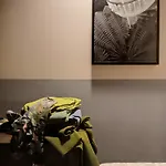 Casa Quadrilumi 3* イーモラ